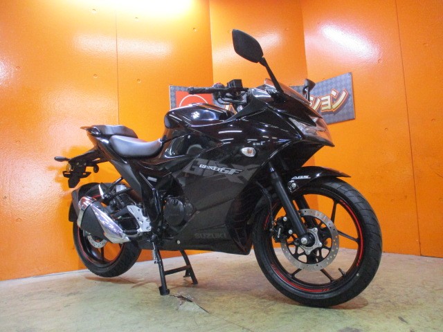 ２０２２年登録の低走行の現行のジグサー１５０ＳＦが入荷！購入を希望の方は０９０４４１８５３３２小西！